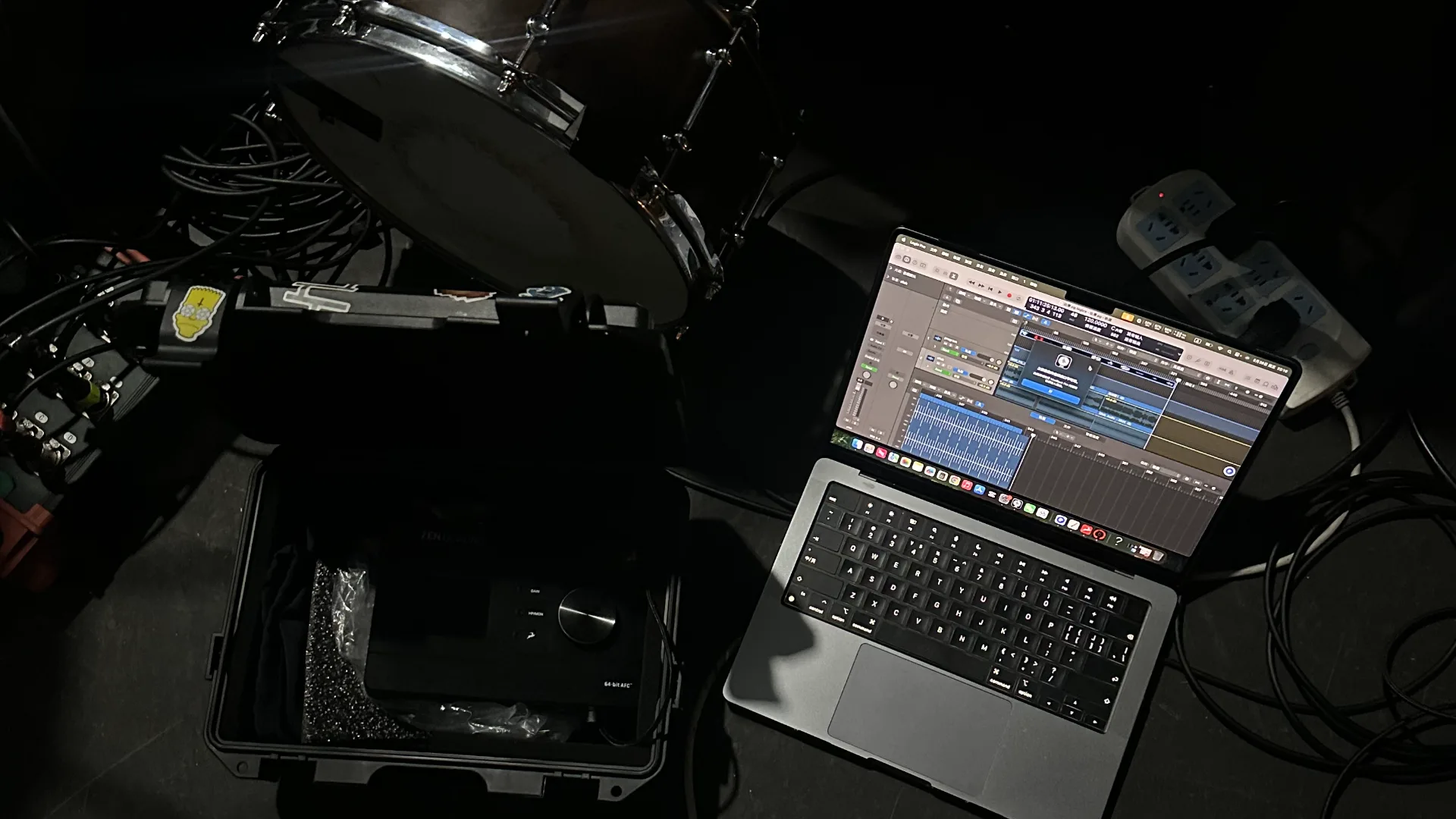 为您制作专业发行级的混音制品,制作作品播放量已达千万